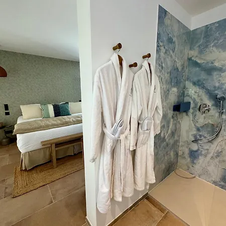 Aria Cigala 4*